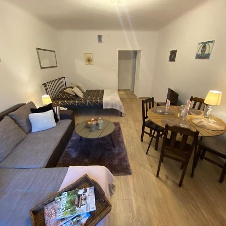 Apartament Arsenal Daire Varşova Dış mekan fotoğraf
