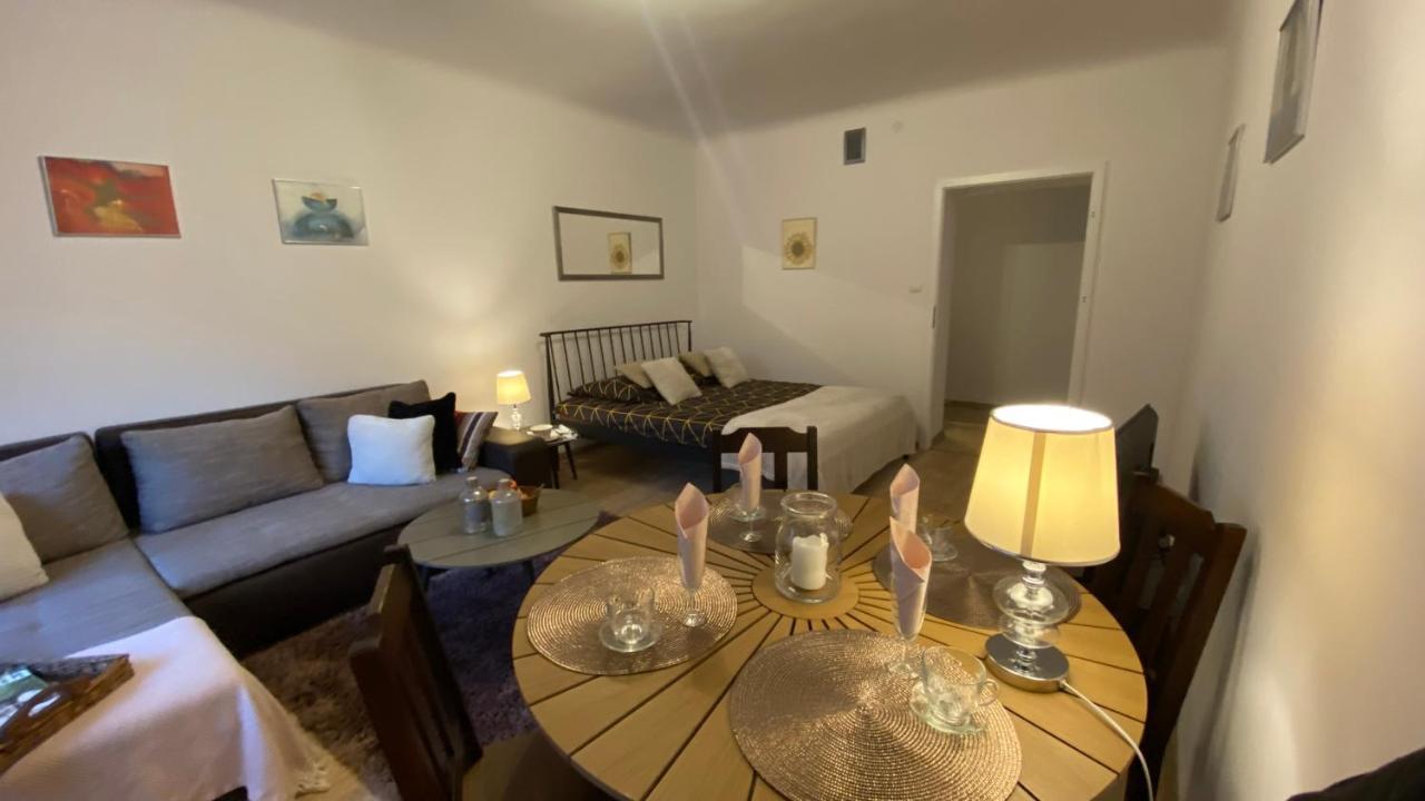 Apartament Arsenal Daire Varşova Dış mekan fotoğraf