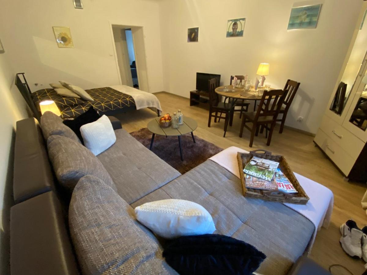 Apartament Arsenal Daire Varşova Dış mekan fotoğraf